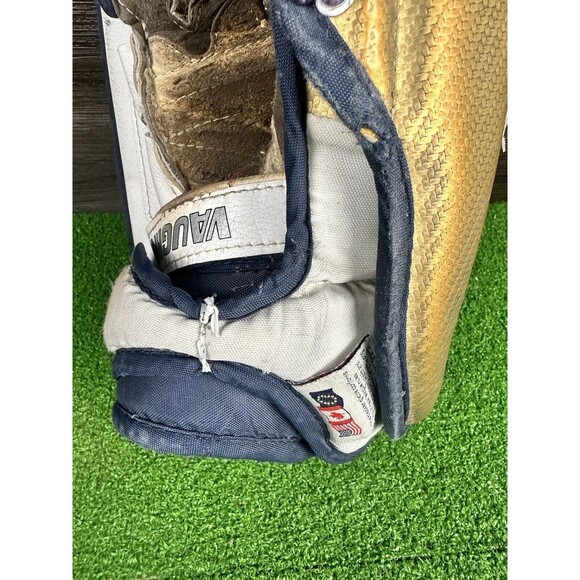 Vaughn Velocity 7400 blocker Goalie Hockey Junior jr Right hand - Picture 5 of 9